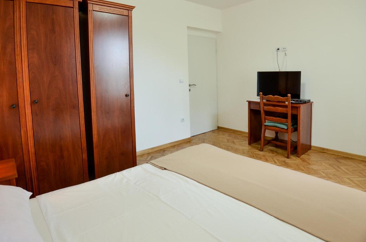 Apartments Petkovic Будва Екстер'єр фото
