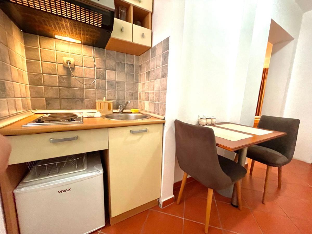 Apartments Petkovic Будва Екстер'єр фото