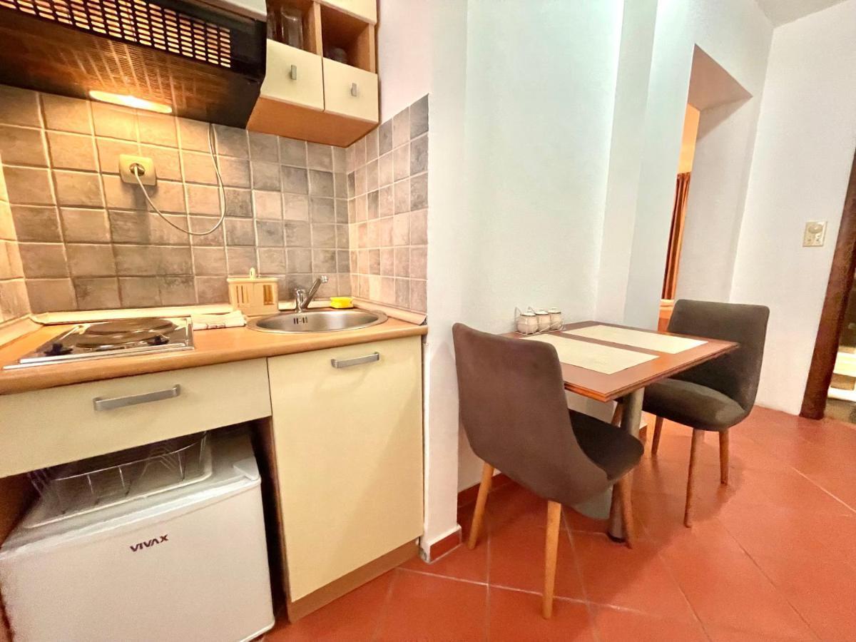 Apartments Petkovic Будва Екстер'єр фото
